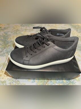 Men Low-Top Casual Lace-Up Sneakers in Black - Joesph Siebel